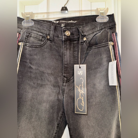 DG2 Diane Gilman Black Stretch Jeans with Colorful Stitching down sides Size 4 - Picture 6 of 16